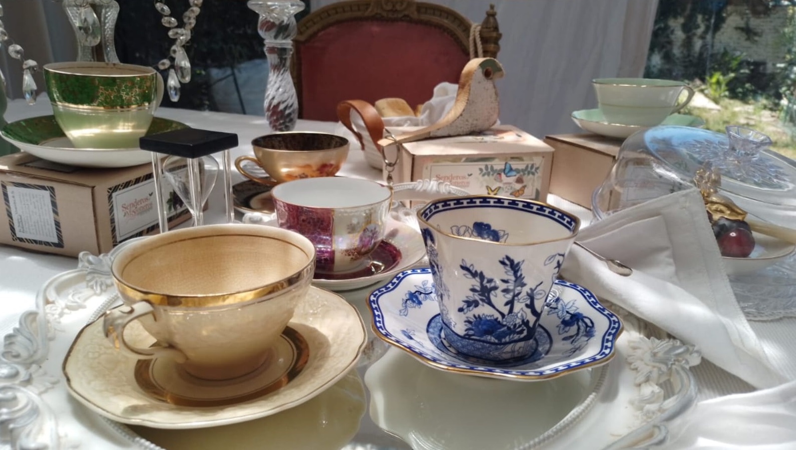 Vajillas lecheras,teteras azucareras infusores y demas productos